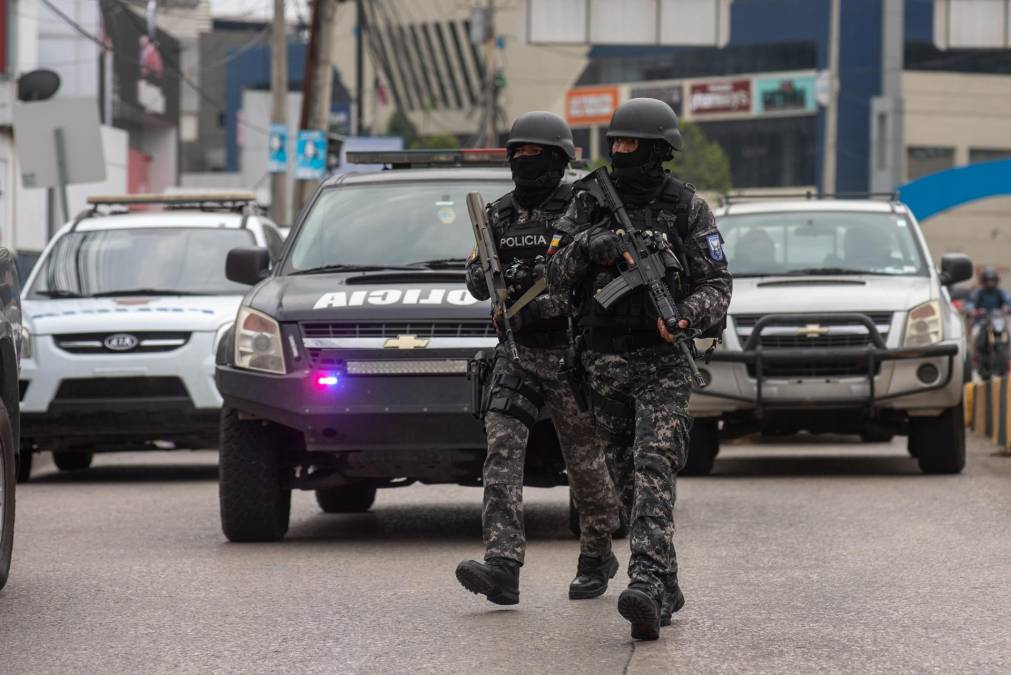 Terror En Calles De Ecuador Por Asedio De Hombres Armados