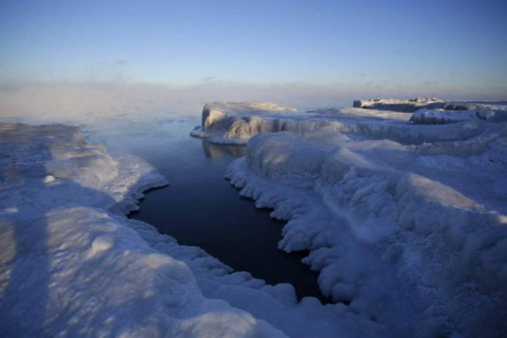 Las Espectaculares Im Genes Del Lago Michigan Congelado Por Ola De Fr O