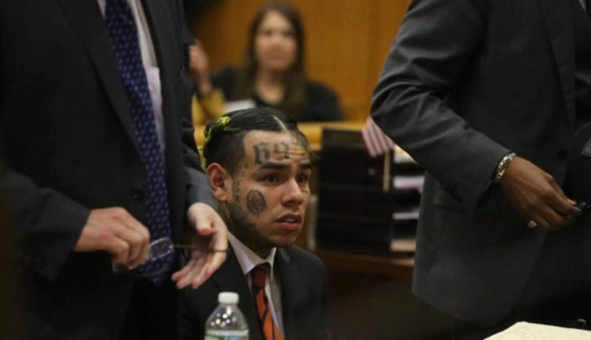 Tekashi Ix Ine Reaparece Rompe R Cords Y Alardea De Sus Millones Y Joyas