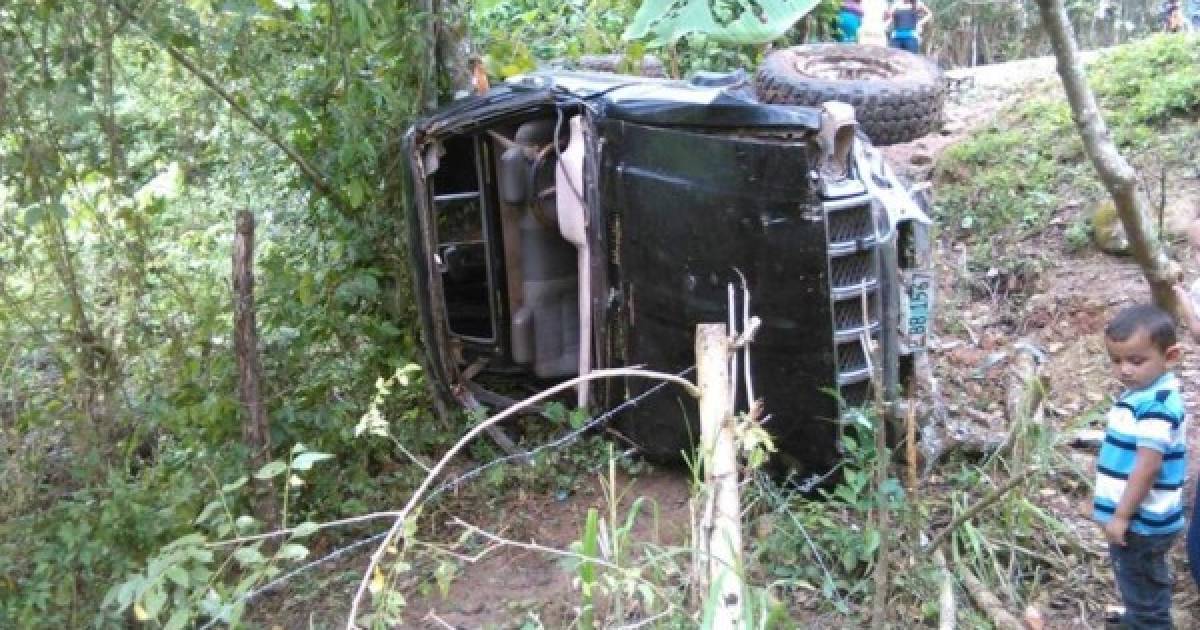 Honduras Un Muerto Y Seis Heridos Tras Volcar Carro En Santa B Rbara