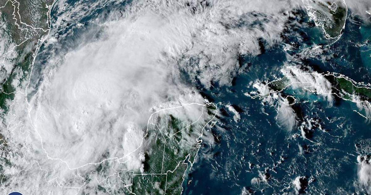 La Tormenta Tropical Karl Comienza A Fortalecerse Y Amenaza El Golfo De