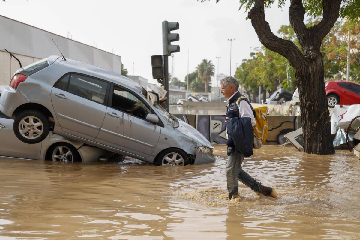 Devastaci N En Valencia Inundaciones Dejan M S De Muertos