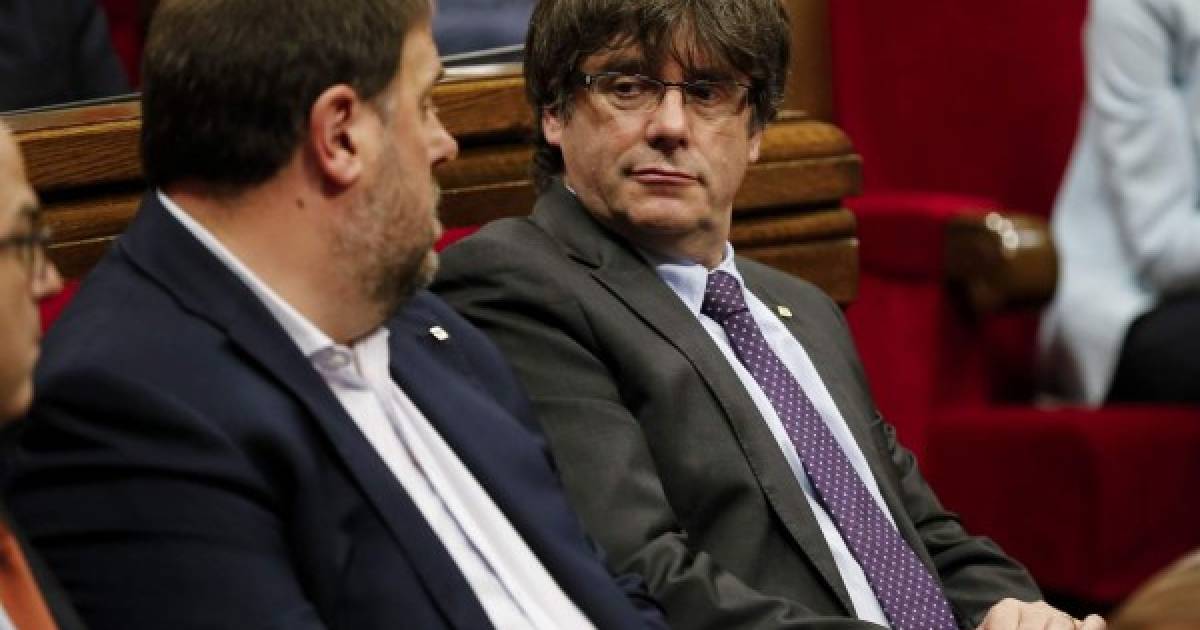 Fiscalía acusa a gobierno catalán de varios delitos por referéndum