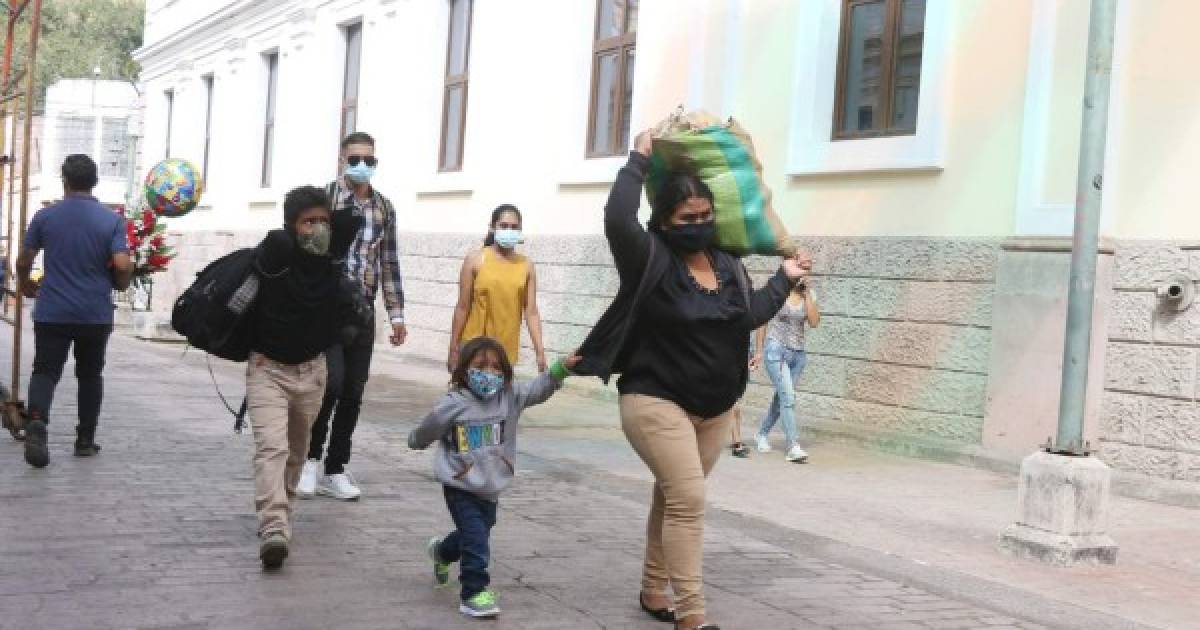 Hondure Os Realizan Compras De Navidad A Ltima Hora En Tegucigalpa