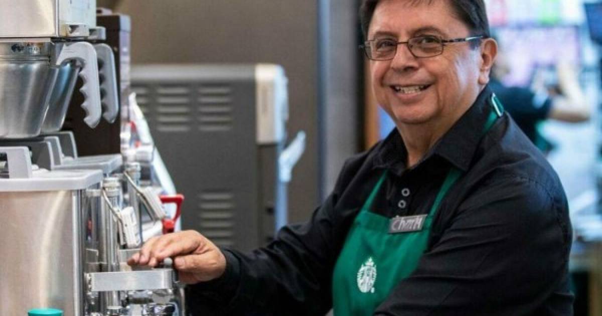 Starbucks Abre Su Primera Tienda Operada Por Adultos Mayores