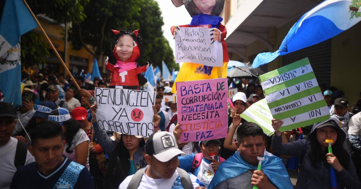 Retoman Bloqueos En Guatemala Para Exigir Renuncia De Fiscal General