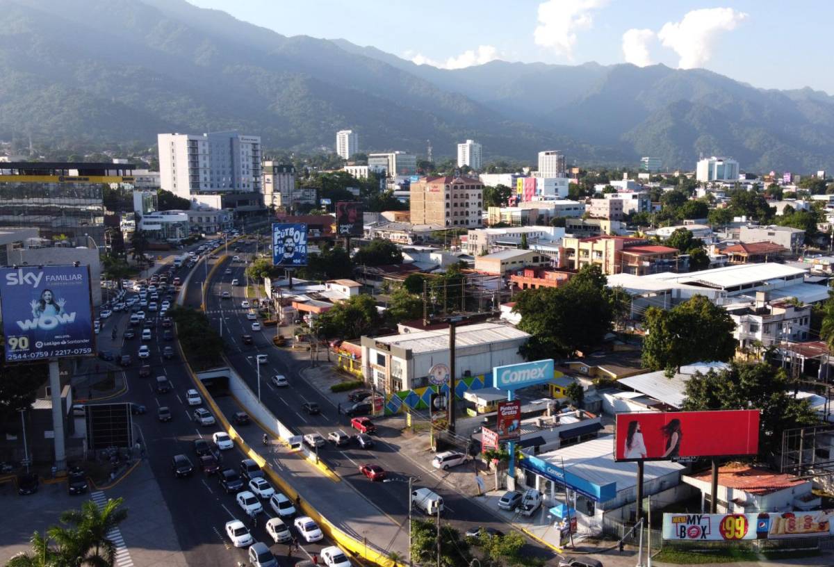 Ingreso De Humedad Dejar Lluvias En Dos Regiones De Honduras