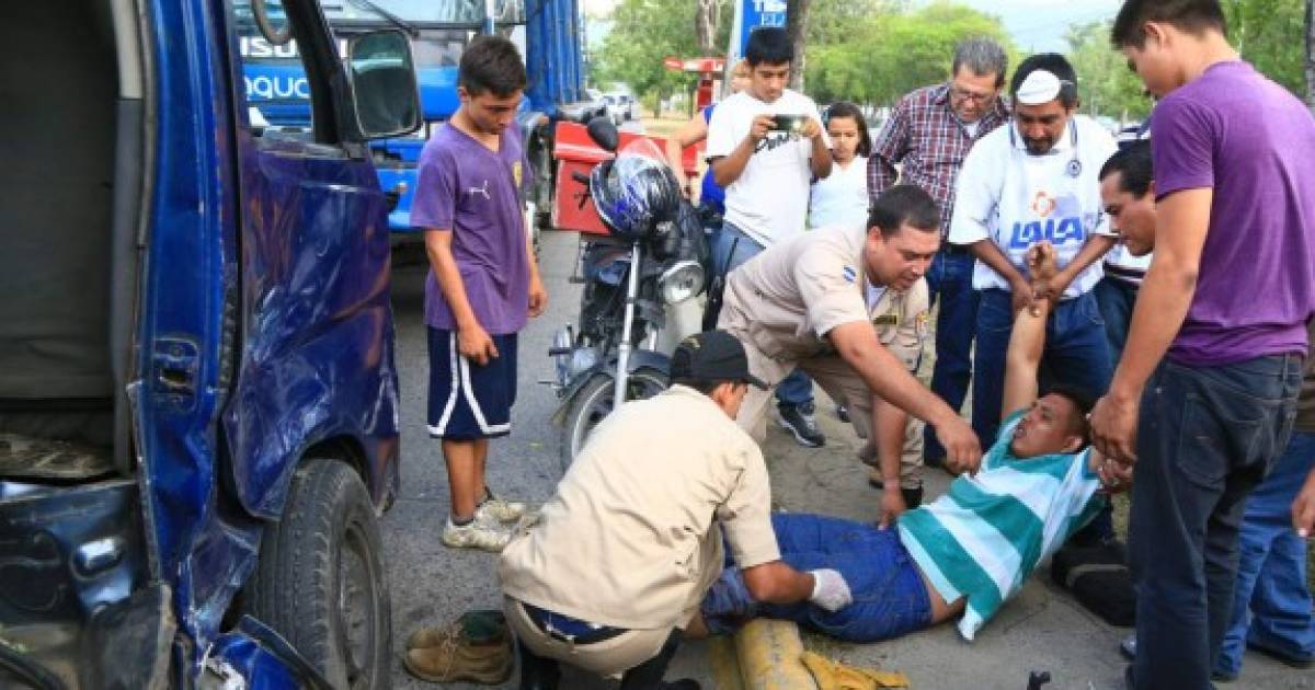 Cinco Heridos Deja Choque Entre Rapidito Y Pick Up En Avenida Juan Pablo II