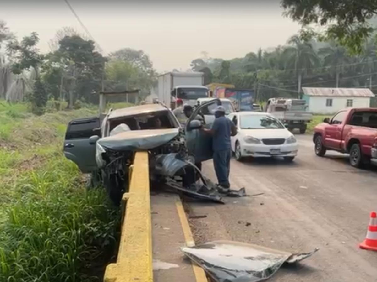 Familia Resulta Lesionada En Aparatoso Accidente