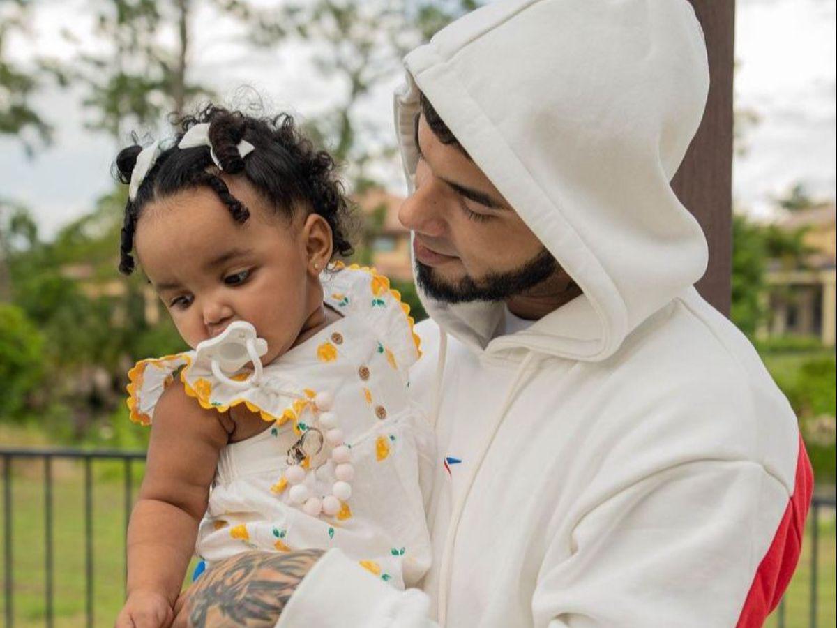 Anuel AA presume que ya conoció a su otra hija