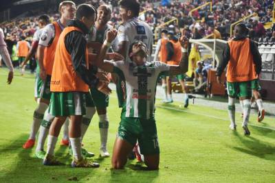 Histórico Antigua sorprende golea y elimina al Saprissa en la Copa