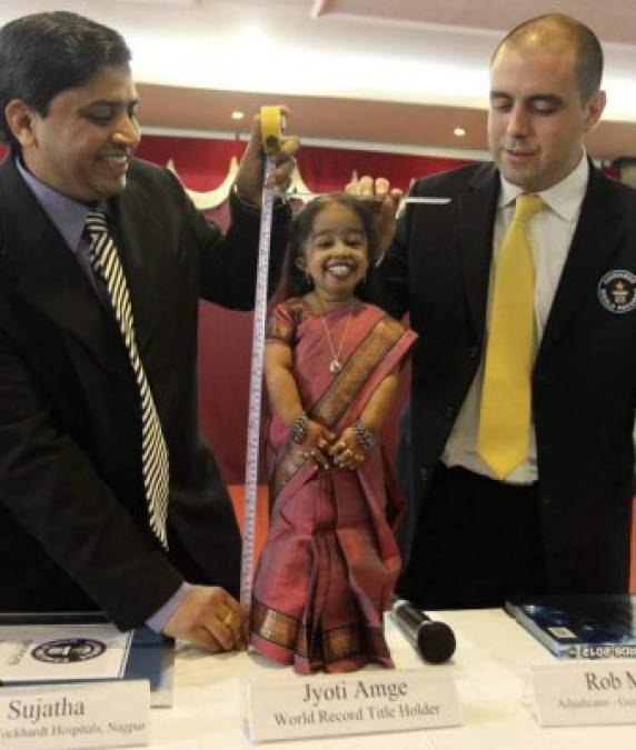 Jyoti Amge Es La Mujer M S Peque A Del Mundo Con Cela