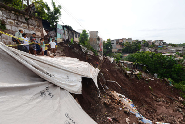 Intensas Lluvias Continuar N En Varias Zonas De Honduras