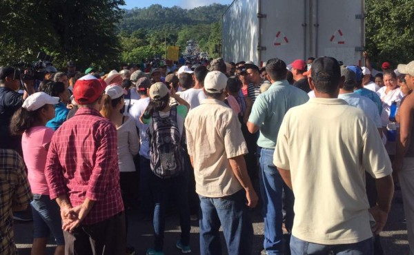 Pobladores Se Toman Carretera Del Occidente De Honduras