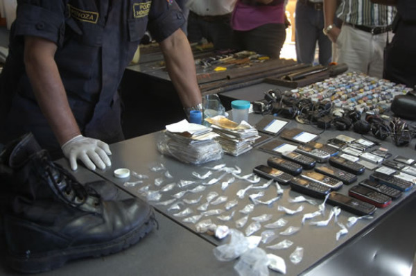 Decomisan Armas Y Droga En El Penal Sampedrano