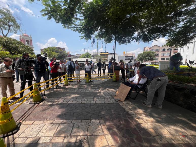 En Huelga De Hambre Alcalde De San Pedro Sula Roberto Contreras