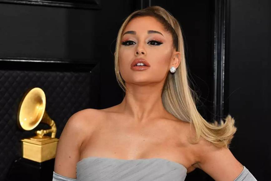 Ariana Grande finalmente se divorcia en corte de Los Ángeles