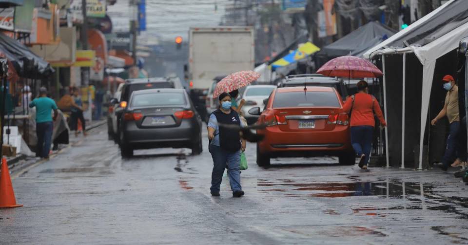 Cuña de alta presión deja lluvias en el norte de Honduras